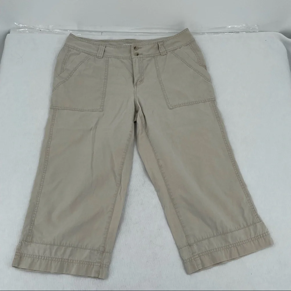 COLUMBIA Women’s Khaki Capri Pant size: 10 - Picture 2 of 8